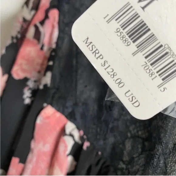 Free People New Floral & Lace Cropped Blouse/Top Black Pink Peach M - Picture 8 of 10